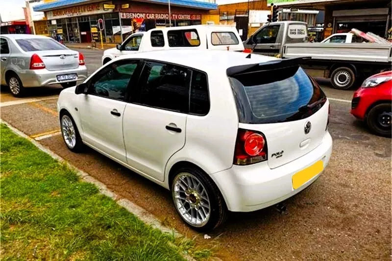 VW Polo MK4 Car Rear Roof Spoiler 2001-2009 Batman Style Gloss Black