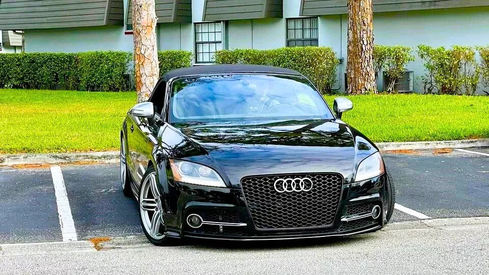 Audi TT TTS MK2 Front Main Honeycomb Mesh Grill 2006-2014 Gloss Black